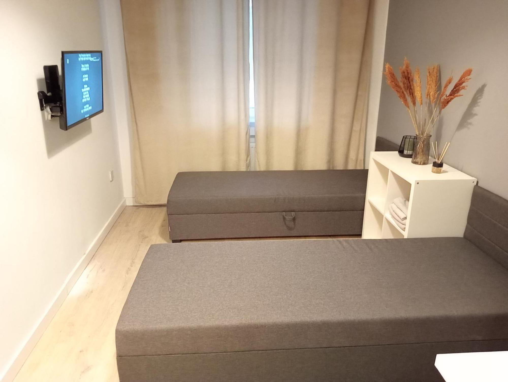 Adler Room Suite -- Prywatna Lazienka, Dostep Na Kod, Parking Łódź Dış mekan fotoğraf